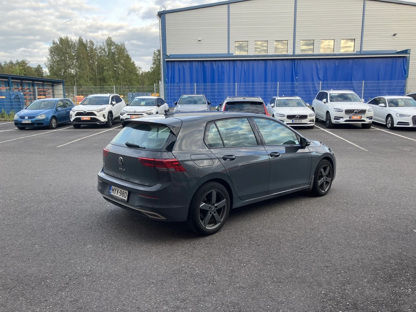 Car Image - 7FeikFRSV1rea8SeBKKqs1