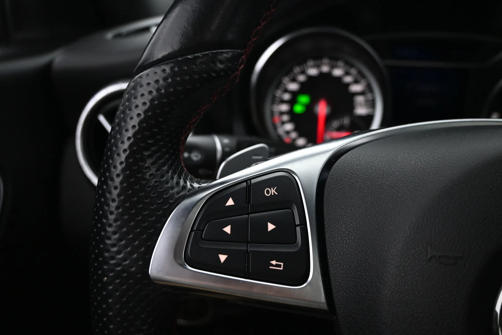Car Image - 0d0X5v9xQsOZJfiD50Pxg