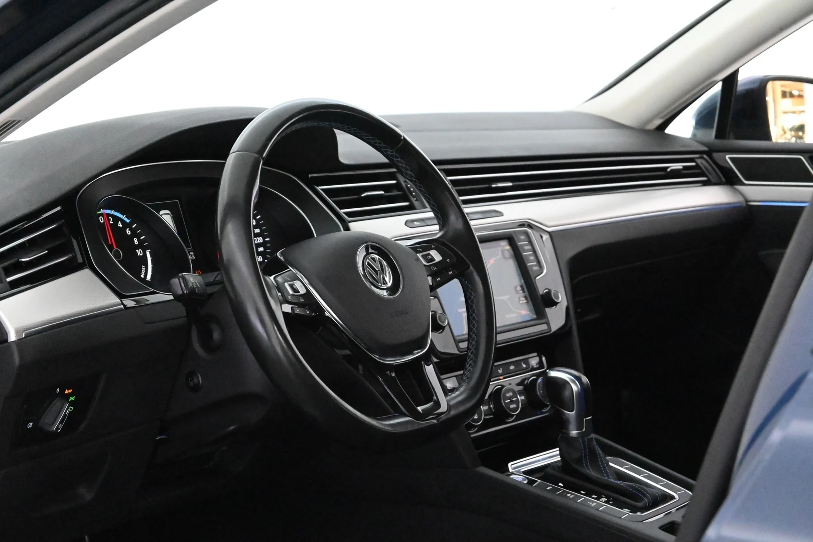 Car Image - 20jC8HIWpMq3UjsmuJ3lGT