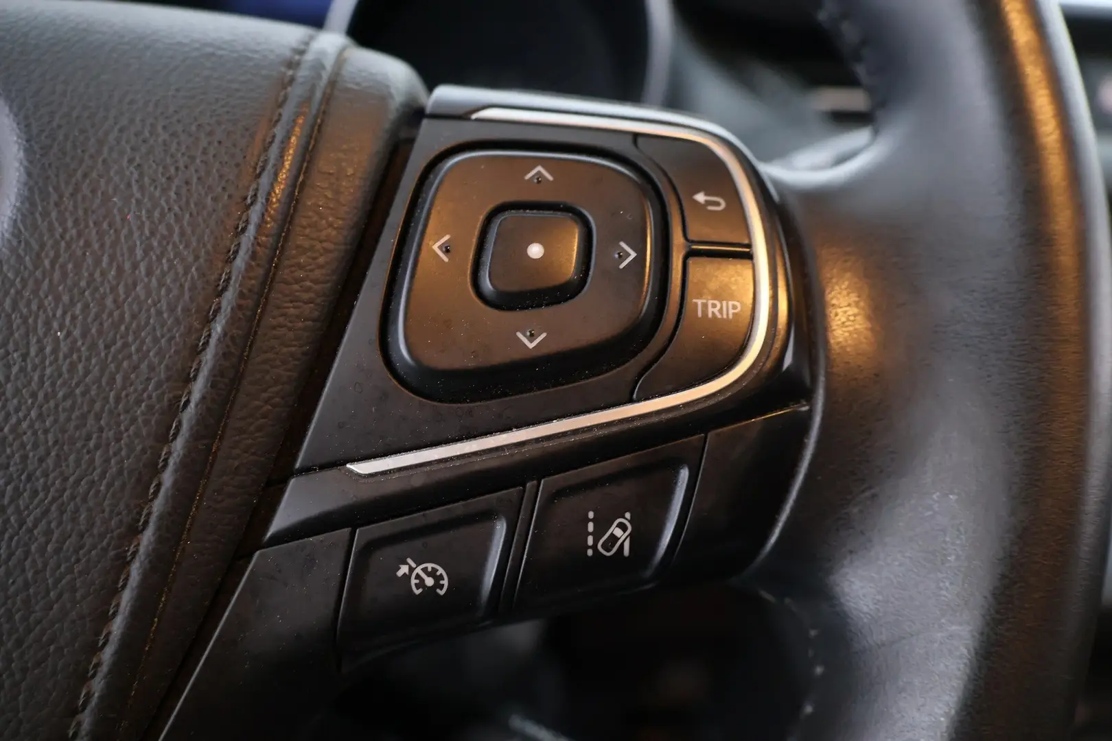 Car Image - 1e9IoSSh20jtRuiEIC0XiH