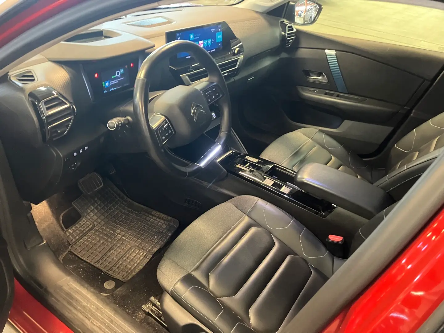 Car Image - qyslY8FfK26qafIB0ri9l