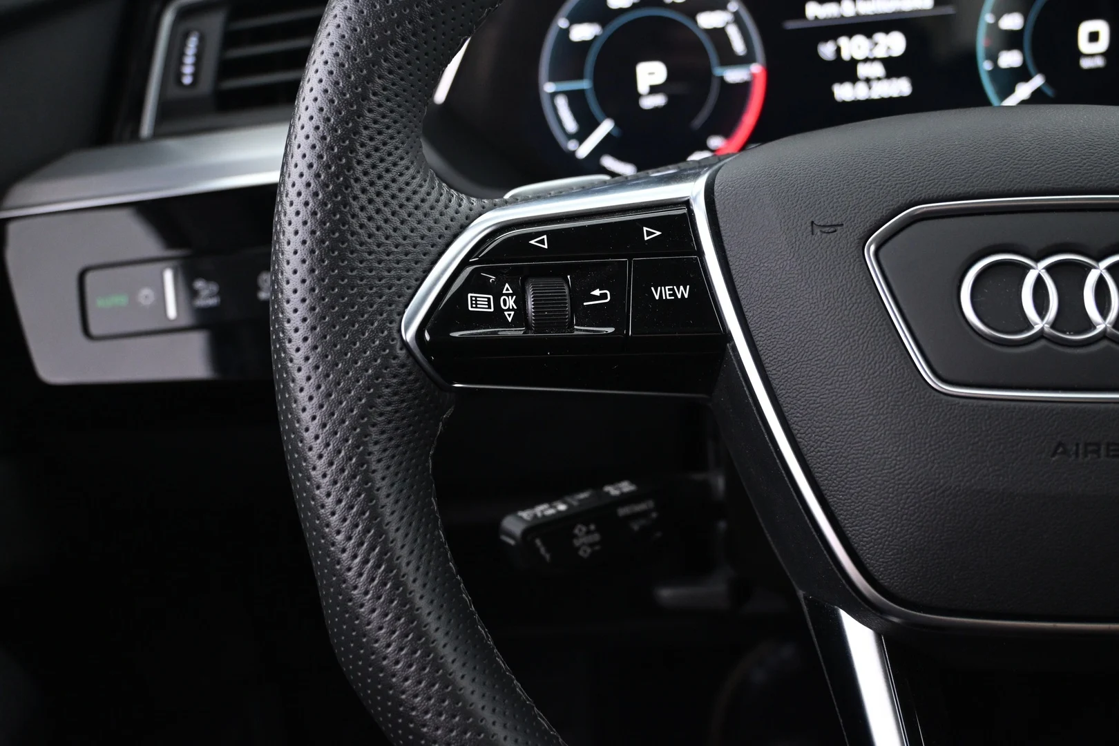 Car Image - j4MOEiYWG9vehRUY2Xqvm