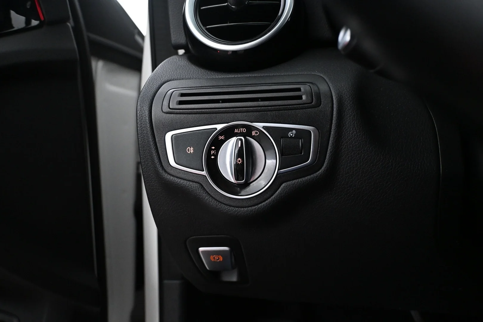 Car Image - 29F2Ml1JerppW0YM3TFuTQ