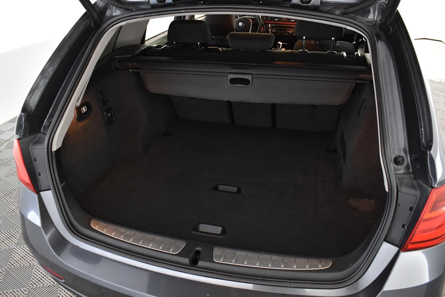 Car Image - 1TZF6r6CNJl91anDx86UsO
