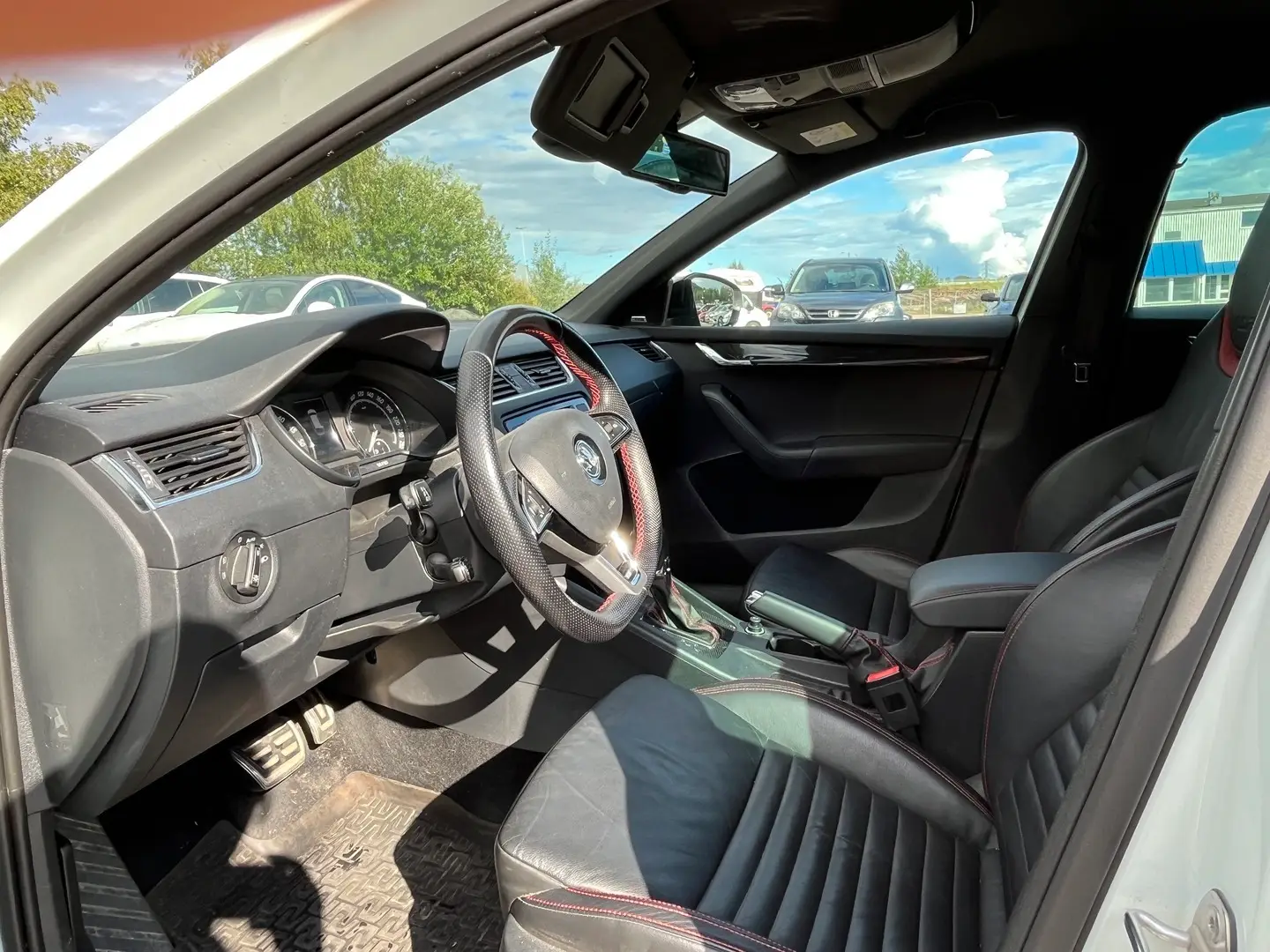 Car Image - 5n3nk1eejt6btCBB6OgML7