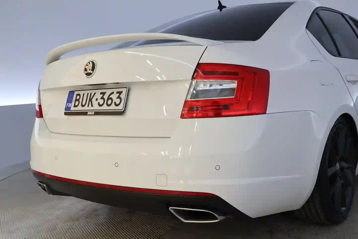 Car Image - 2qJEkn3y4aAt4X34cXeWC3