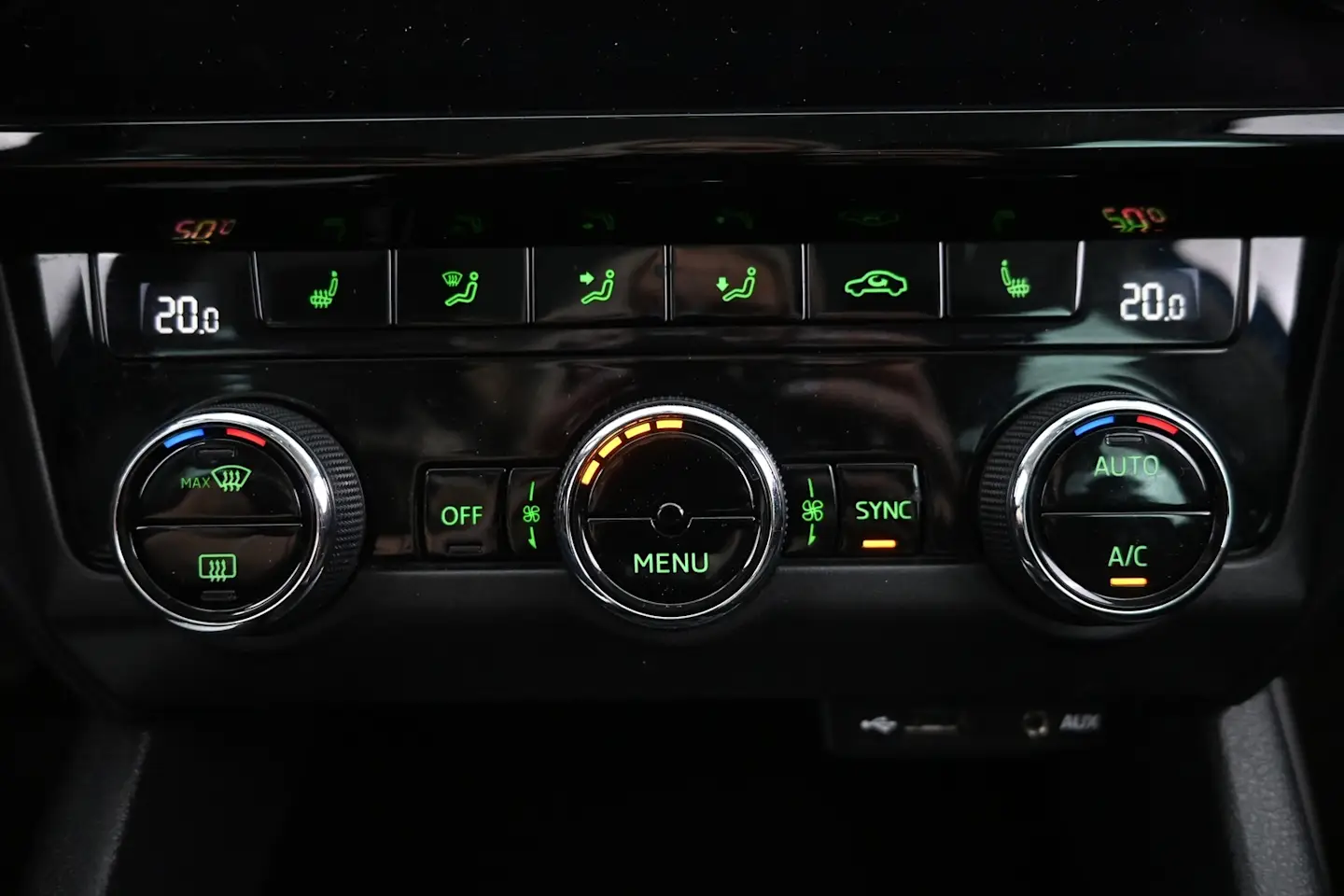 Car Image - 1feiueh3UlSTFQ7zEyUyUd