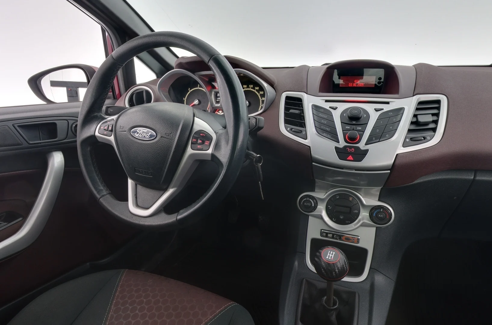 Car Image - 6J61LkNJs3Jkl2nFPBn3qa