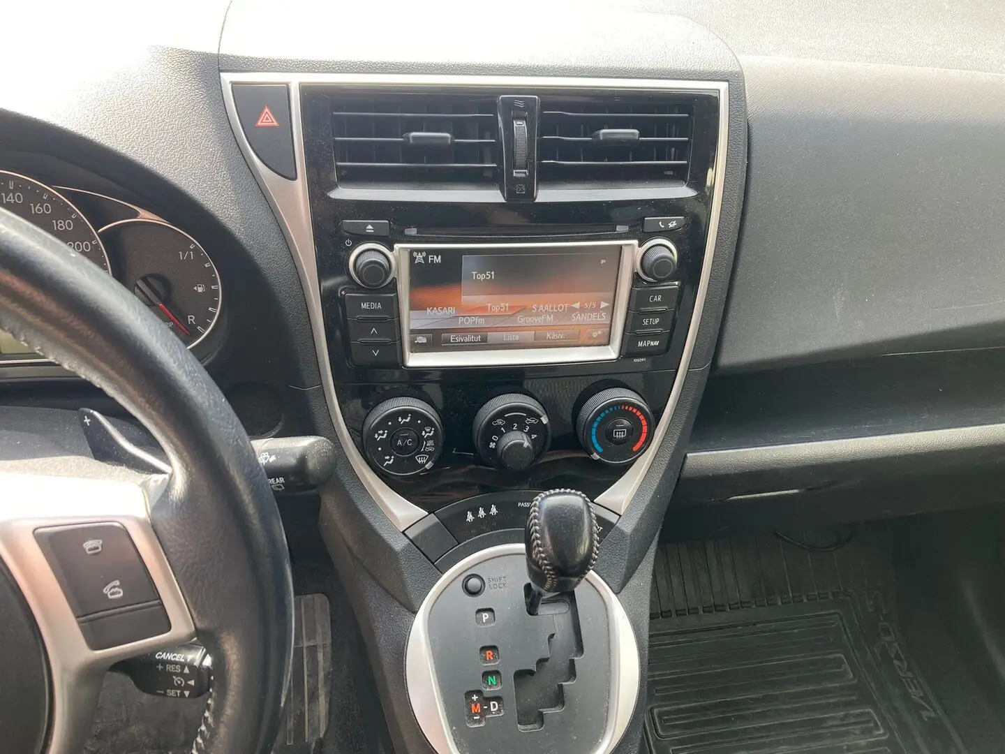 Car Image - 4BD1t5ANEzWoWHZIOKznO3