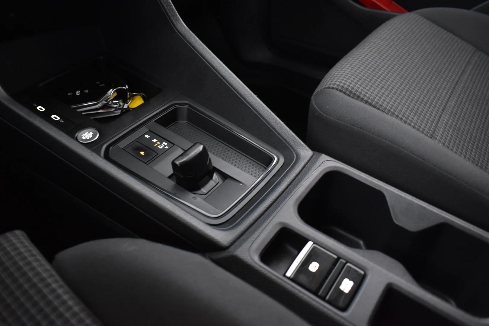 Car Image - 4GYxTBtqgggNB2f2r2x541