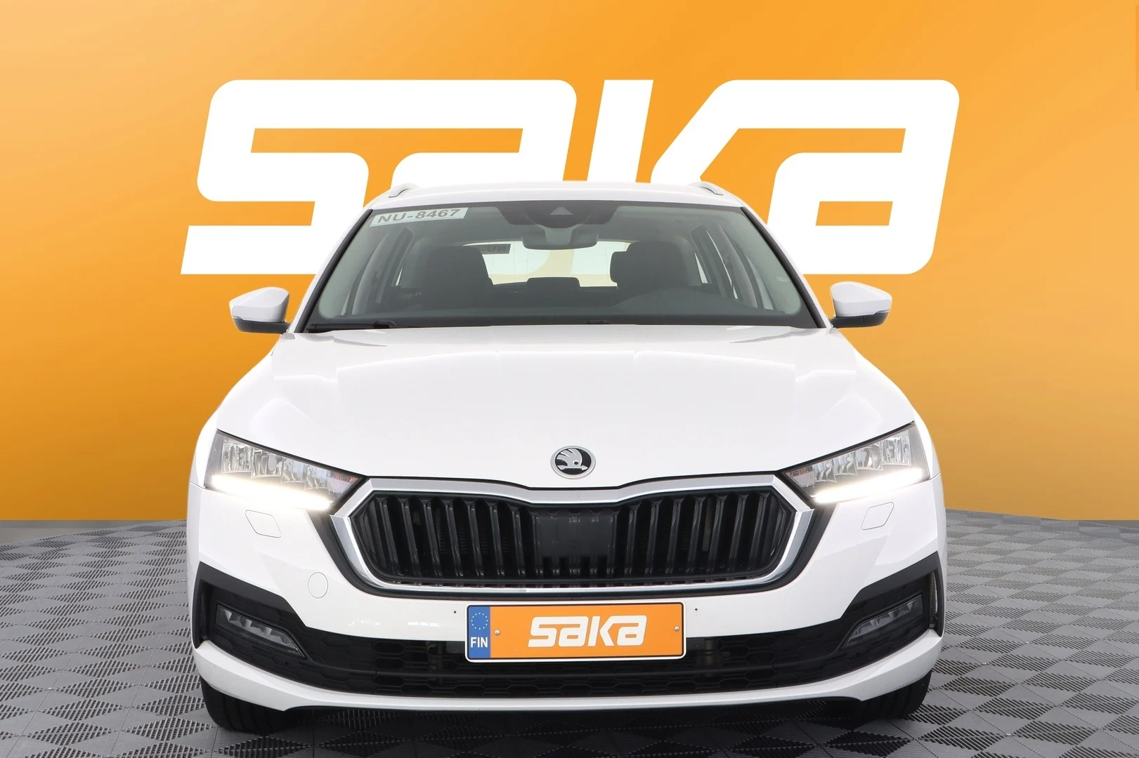 Car Image - 4A81ZQ6RdR49tC1d88cnDQ