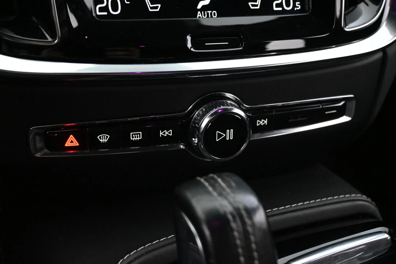Car Image - 14ZAVykq71FzGART5gO7aq