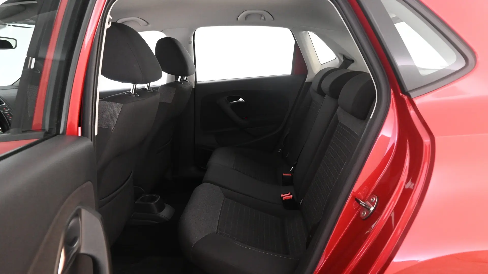 Car Image - 4eXyhsoEzLeNmdTKmIp278