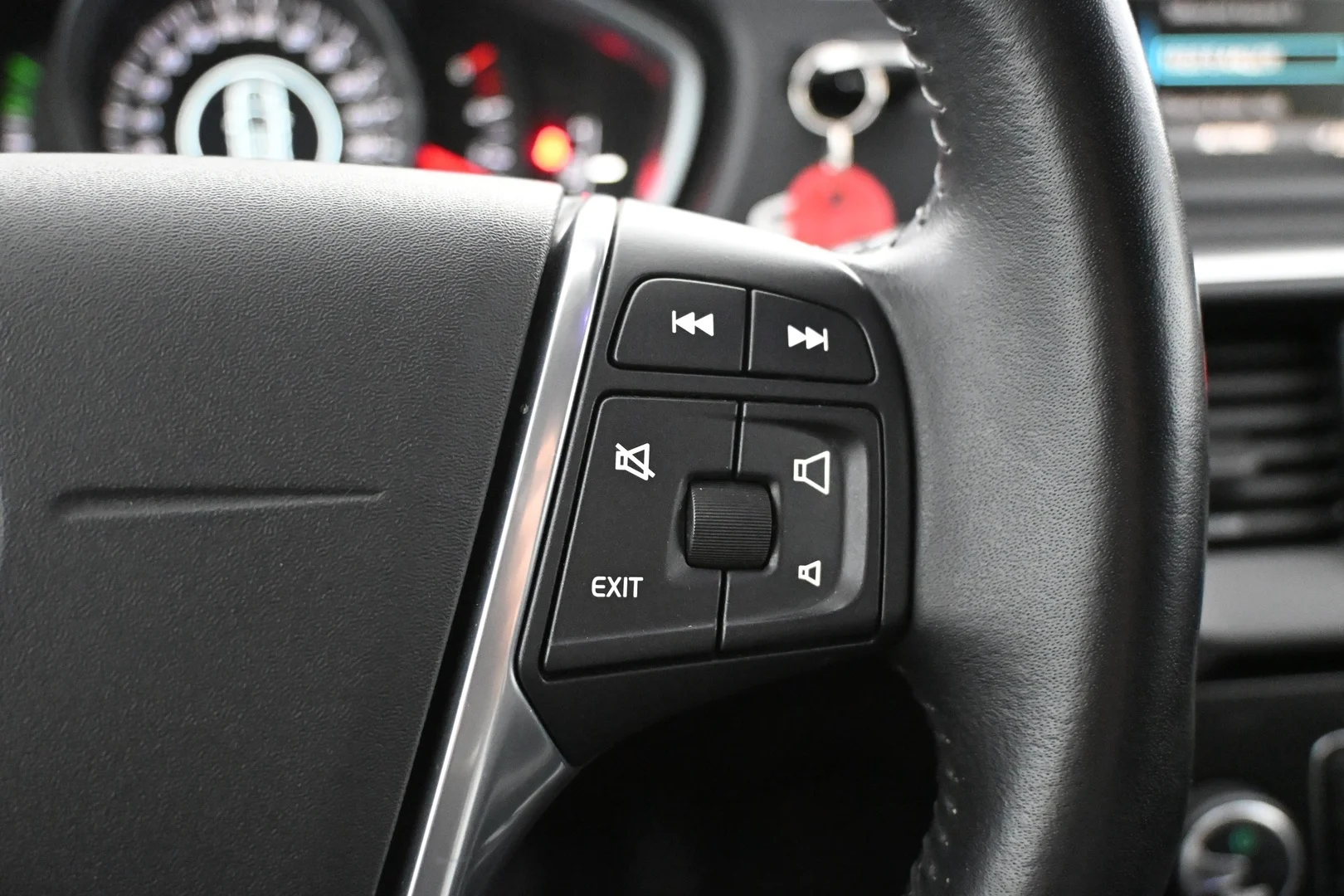 Car Image - 77sEmz1cmKMuus3YVEFypd