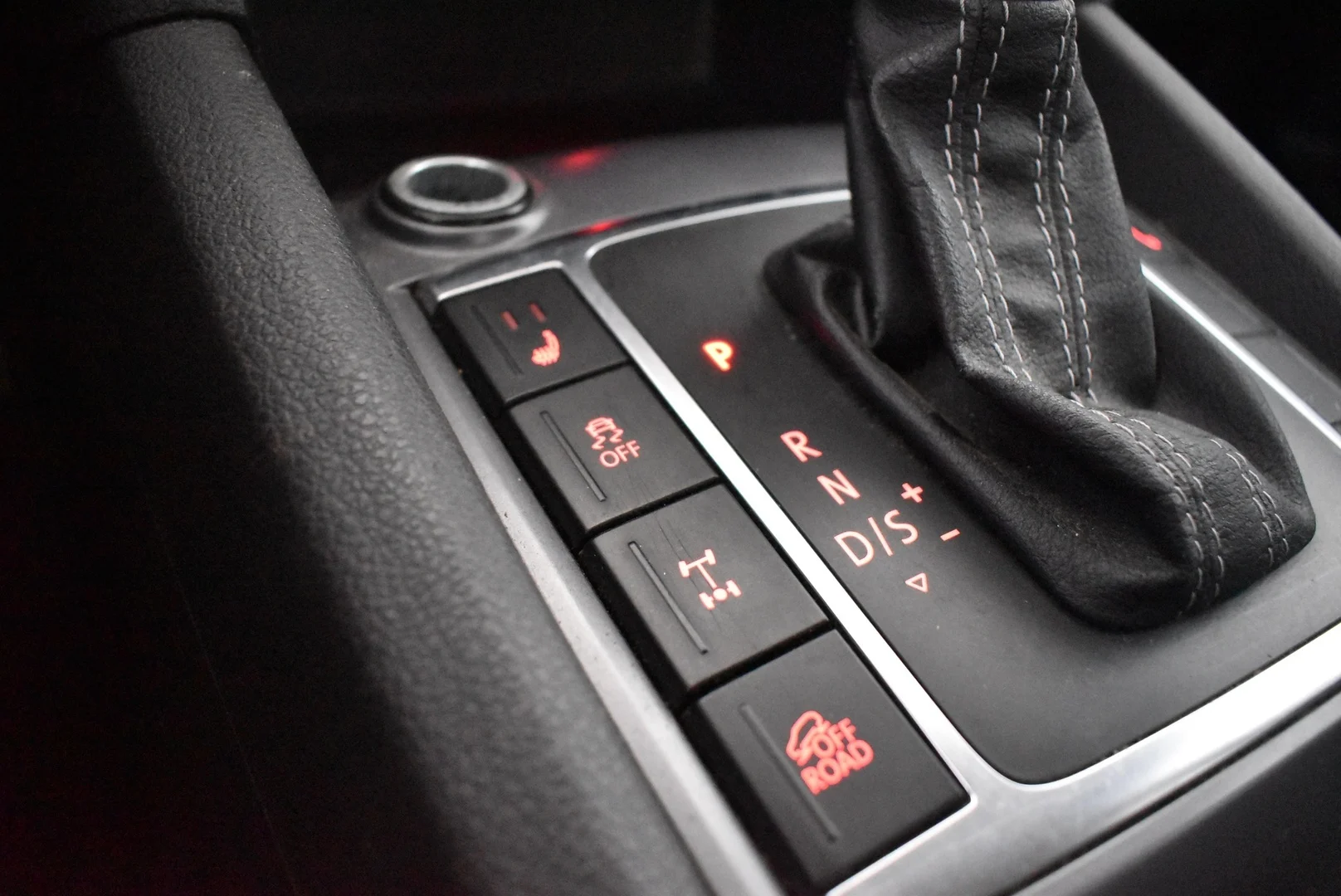 Car Image - 6QToImccpiL7ewhNyuqFxJ