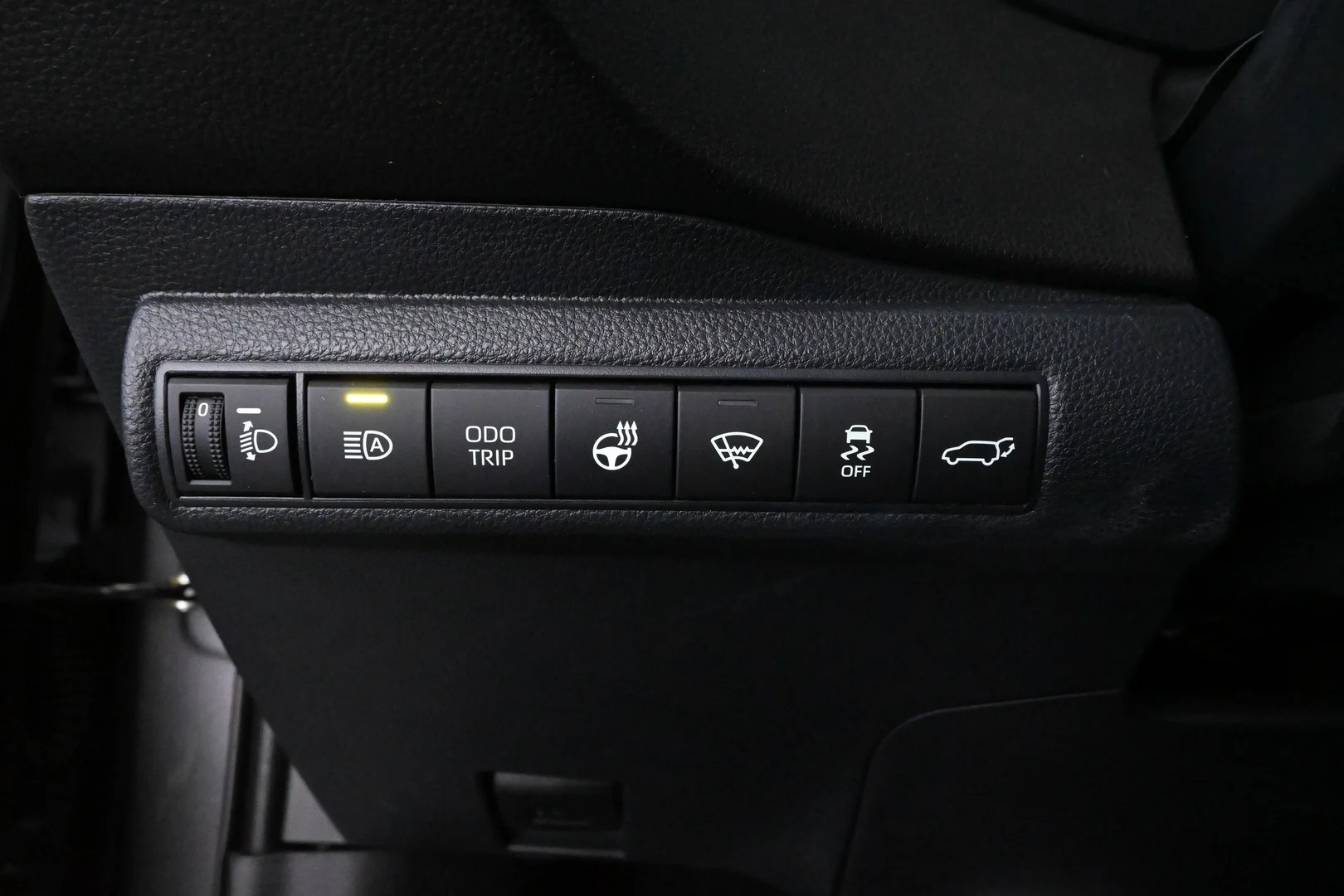 Car Image - 1Lx1Y72VF3r5yUYlL6RI28