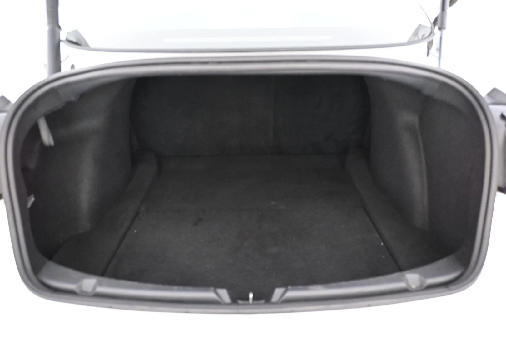 Car Image - 3FOrNanDMgQSqsIxIogaUk