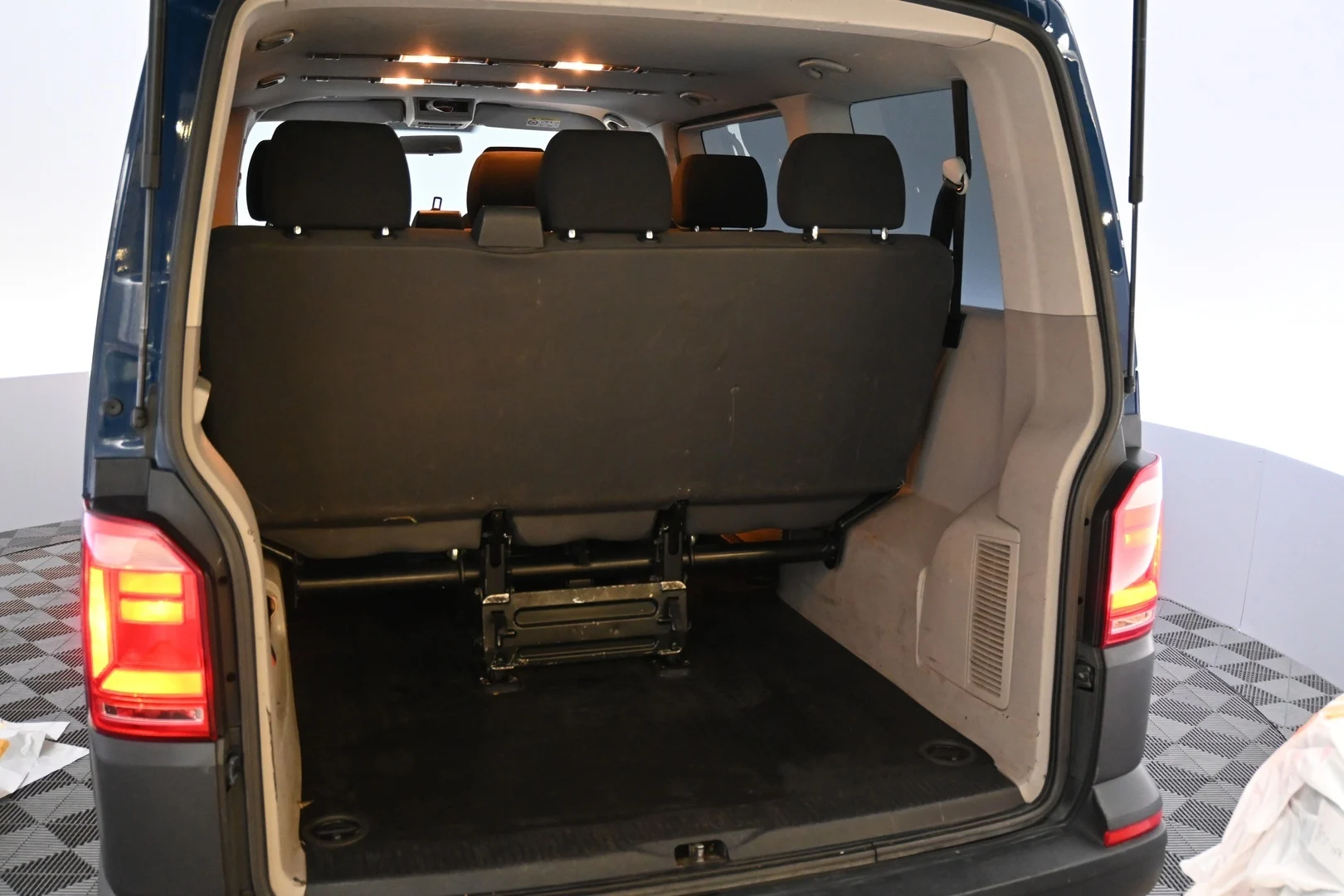 Car Image - 5GgFIF3mTQ02FGXltmhGpE