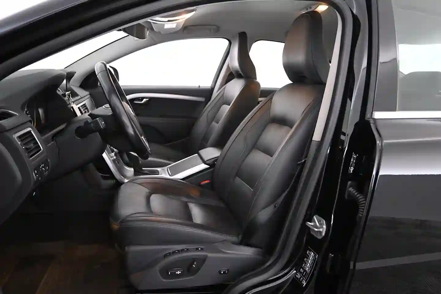 Car Image - 1U4ybafFaOfYsAKW5quNNV