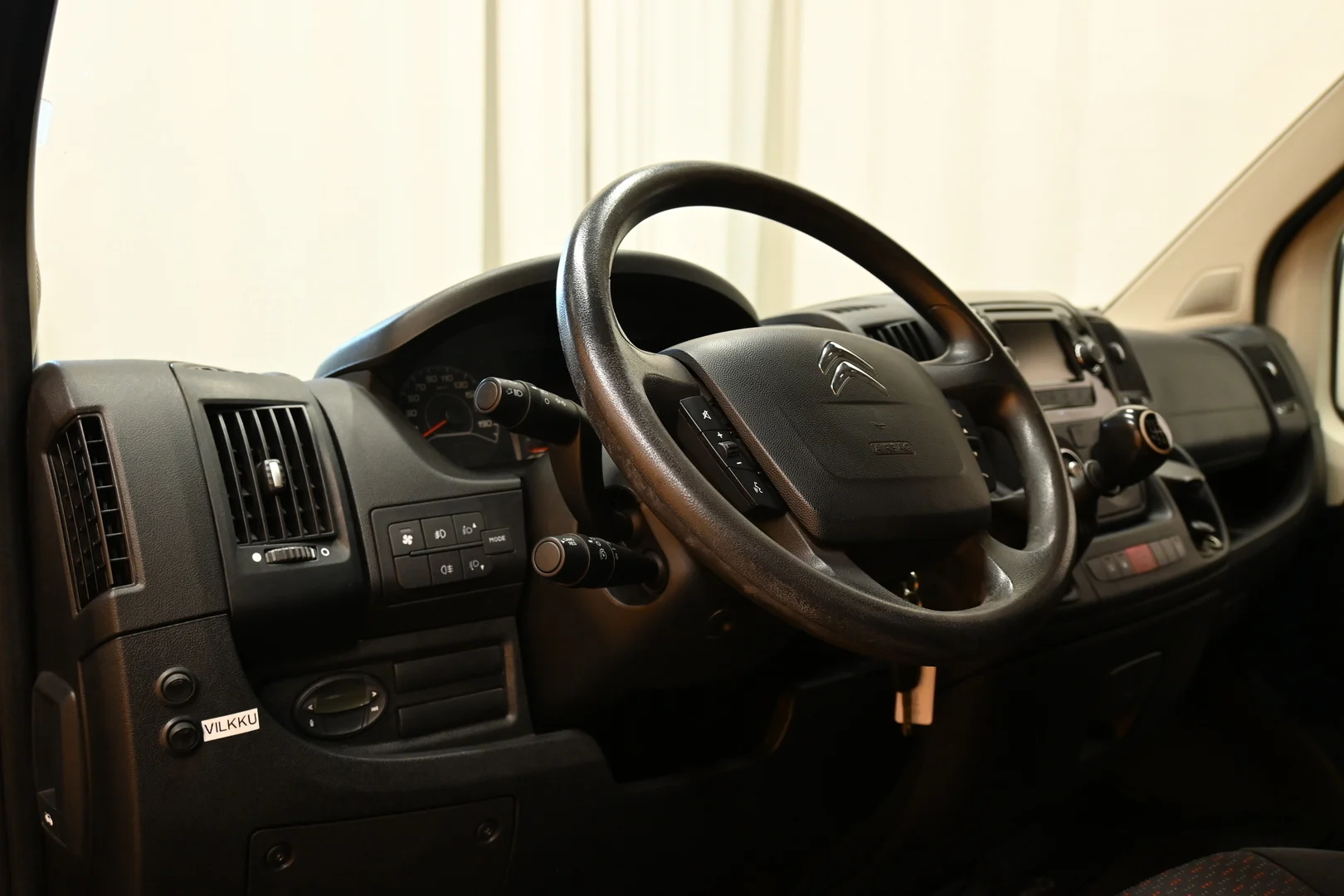 Car Image - 4qFLwf3bsklwaA92afzzvj