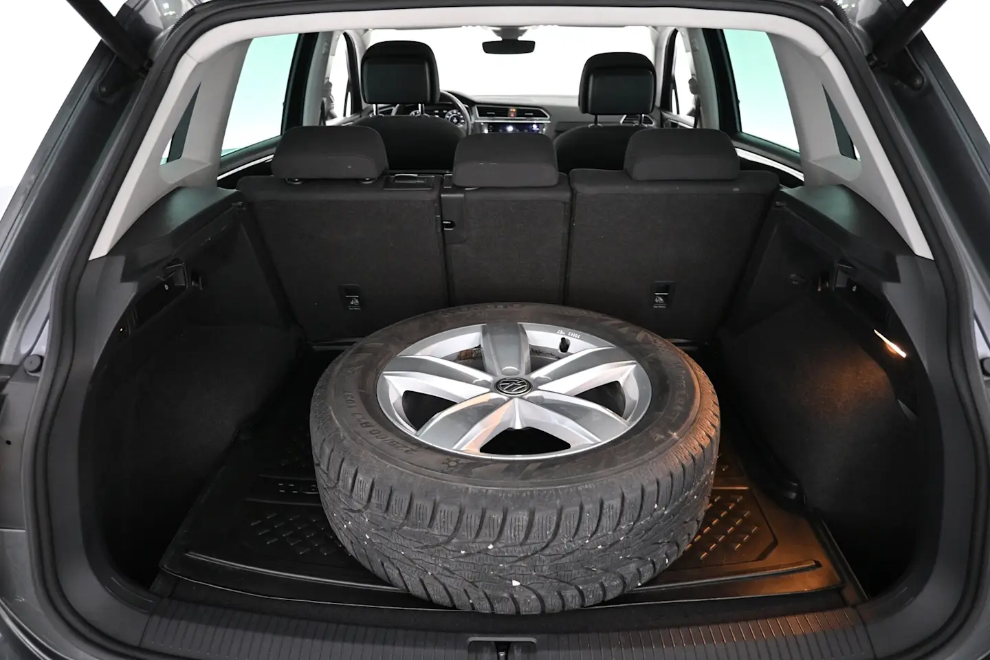 Car Image - 2KMQFqKwyYUjafbbSJrk1e