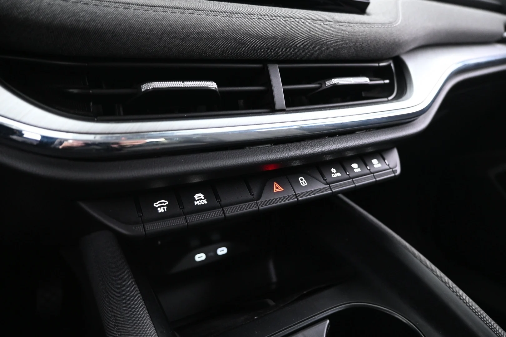 Car Image - 72OIXaNlhvexQblyhyBM9r