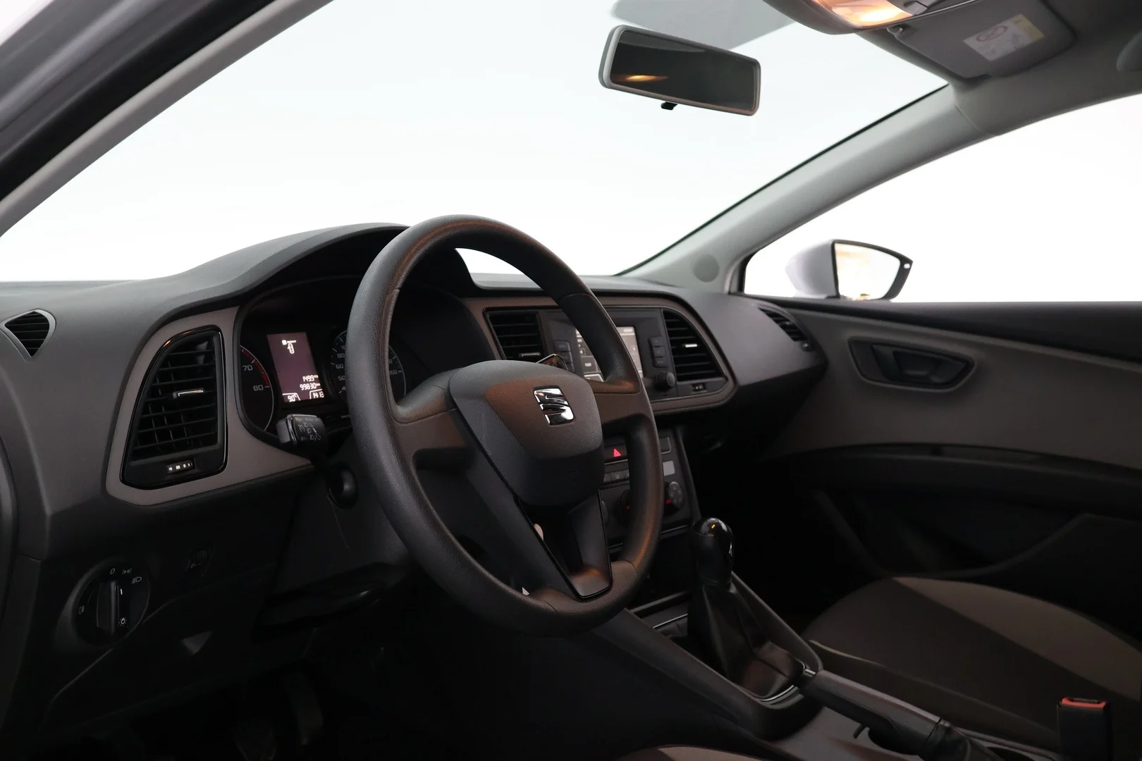 Car Image - 3pTIfaMzYHRWuLGUkG7pMl