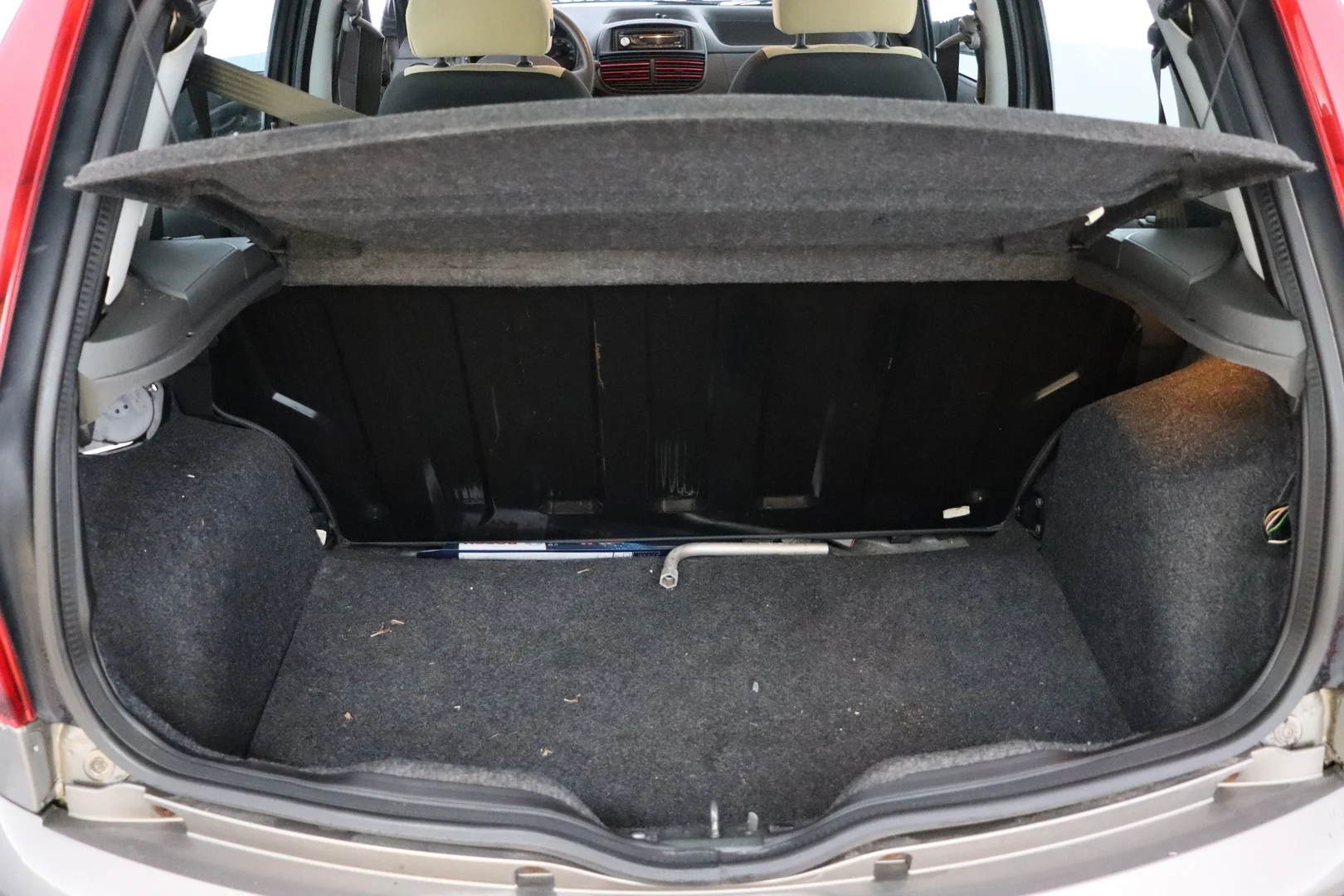 Car Image - 2XH6eKNKSVOaWkEZ5KpLzX