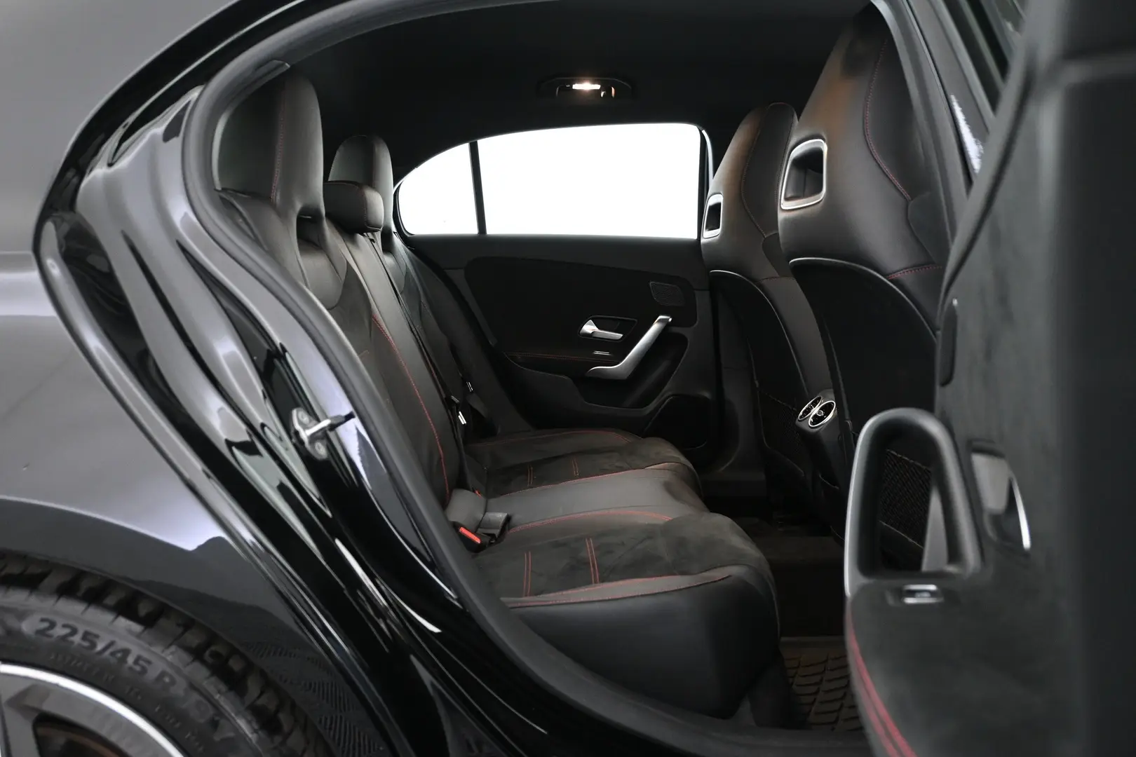 Car Image - 5f3X2RBEfevtFlynzcjPIp