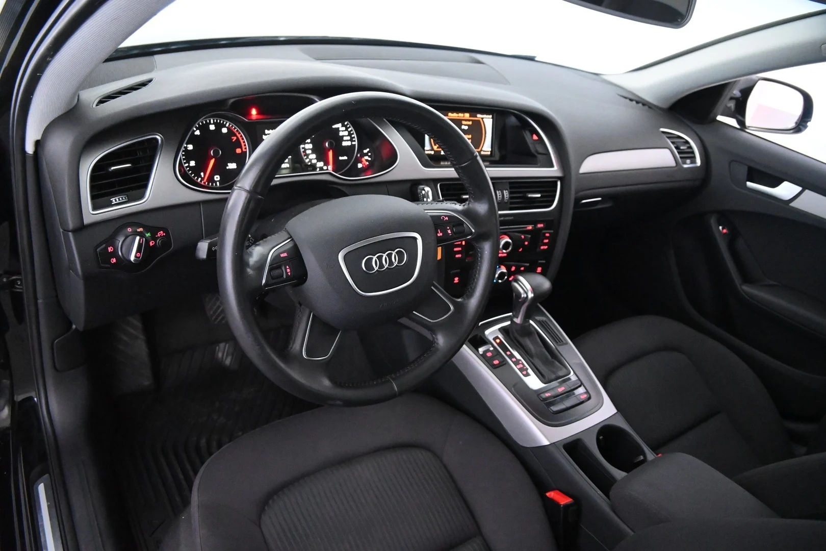 Car Image - 3QBGvw8PVBQq7HvKaqLOzv
