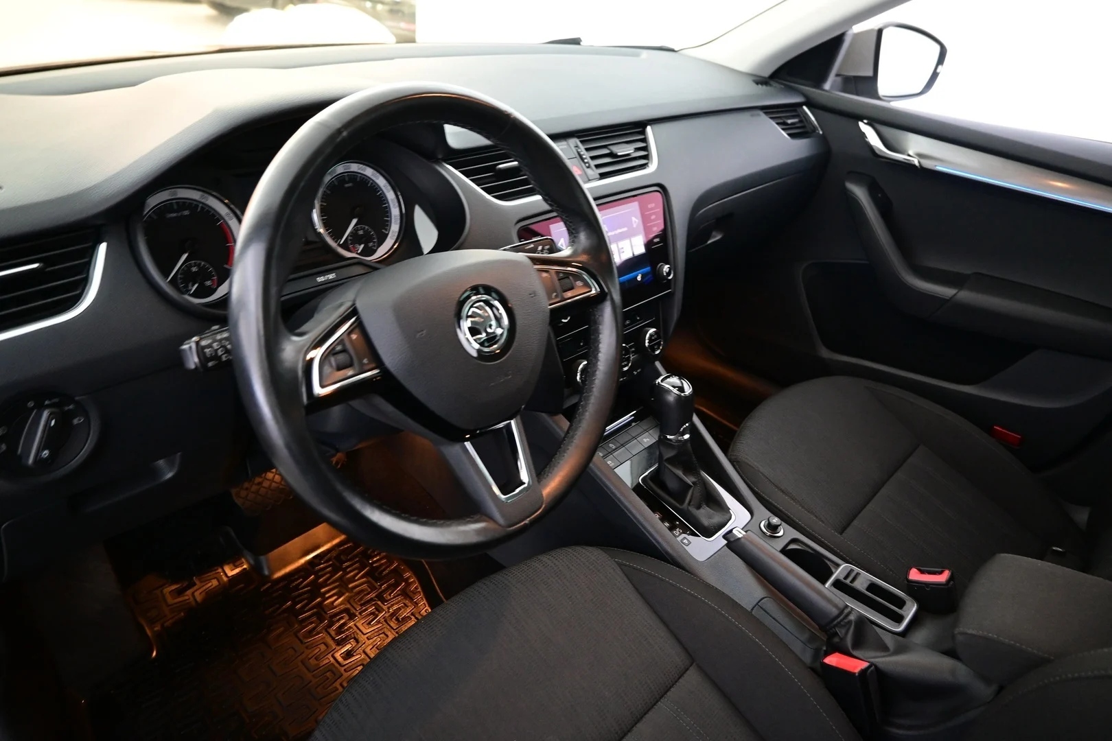 Car Image - 3yPSmzJ0MNZOJQJSgsldfD