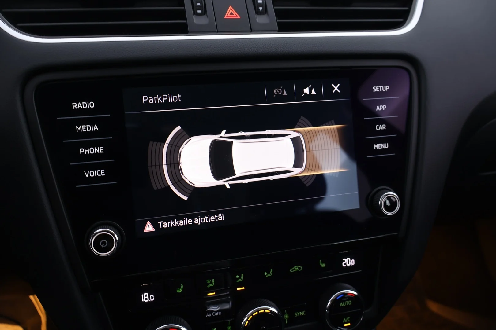 Car Image - 4mv3Q1yeTFqBVsqpX577kL