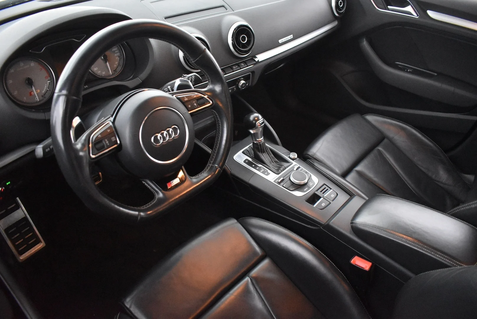 Car Image - 7t3SdVASkeKxrgqzf6TQVy