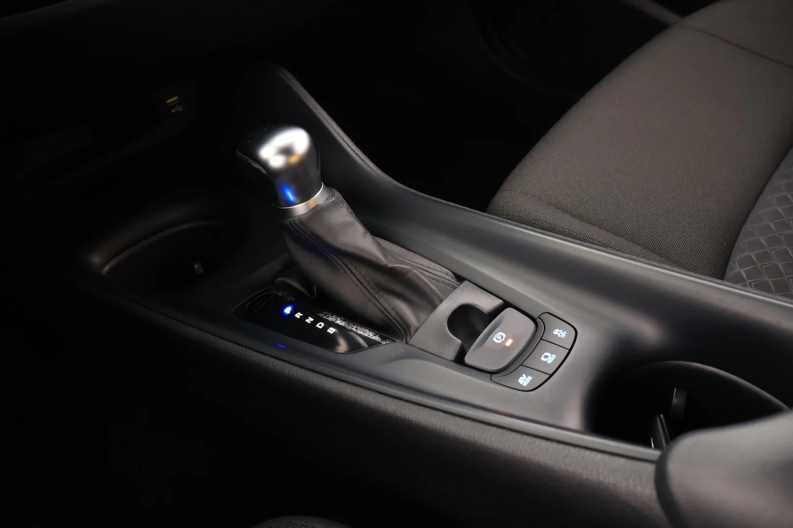 Car Image - 2G7Y7ppFxIftTBvfNrlxjs