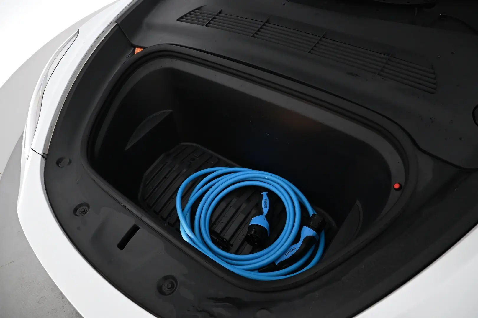 Car Image - 4U1u83Si8IaLEJppFEa7ZZ