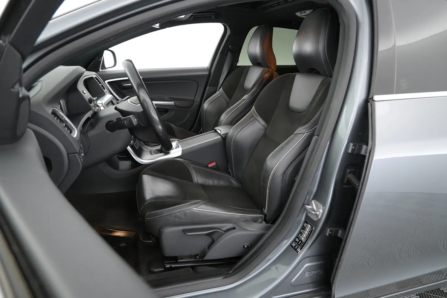 Car Image - 3n5K5kkTp9uM9Tl0EfrkWE