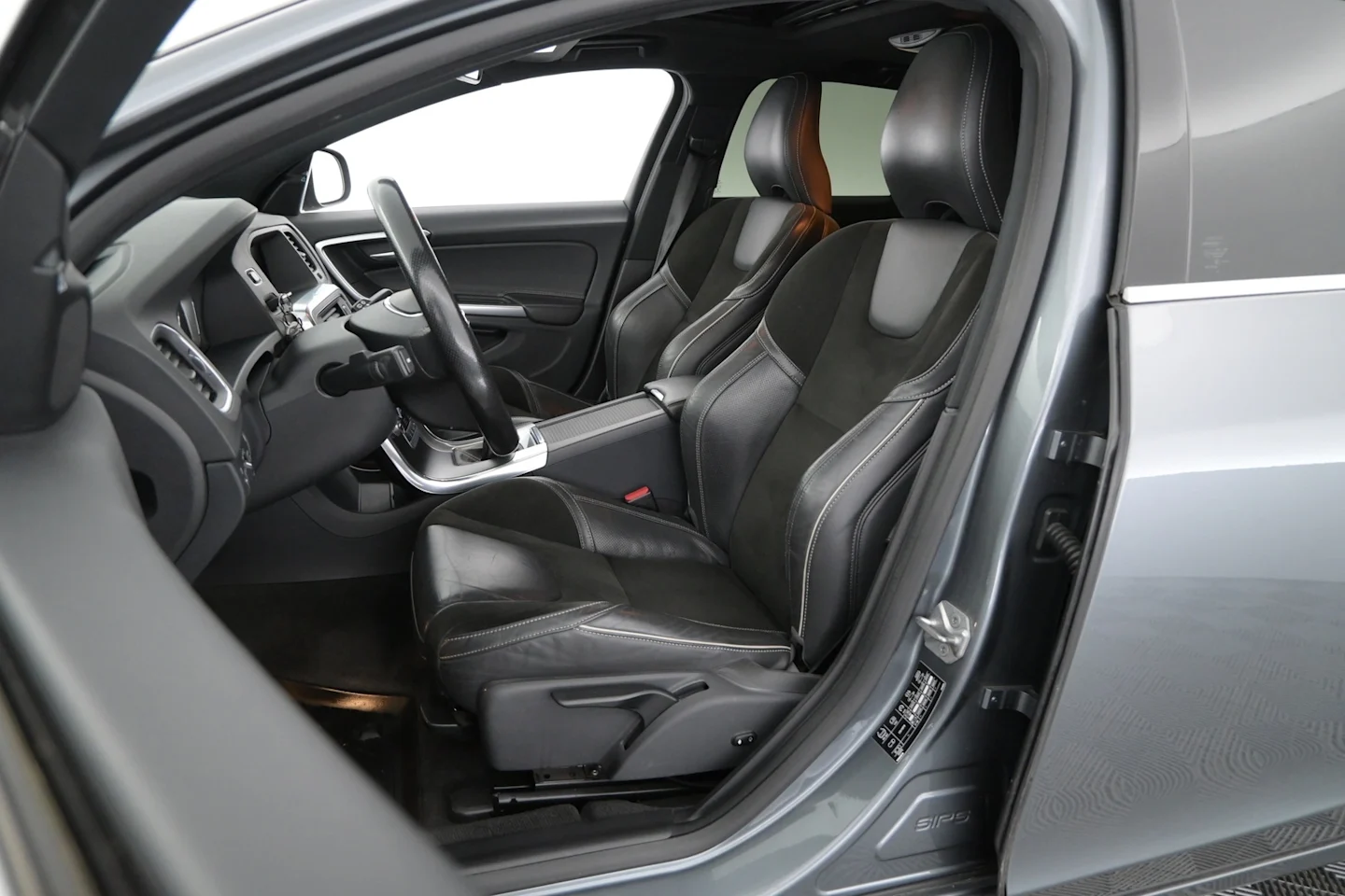 Car Image - 3n5K5kkTp9uM9Tl0EfrkWE