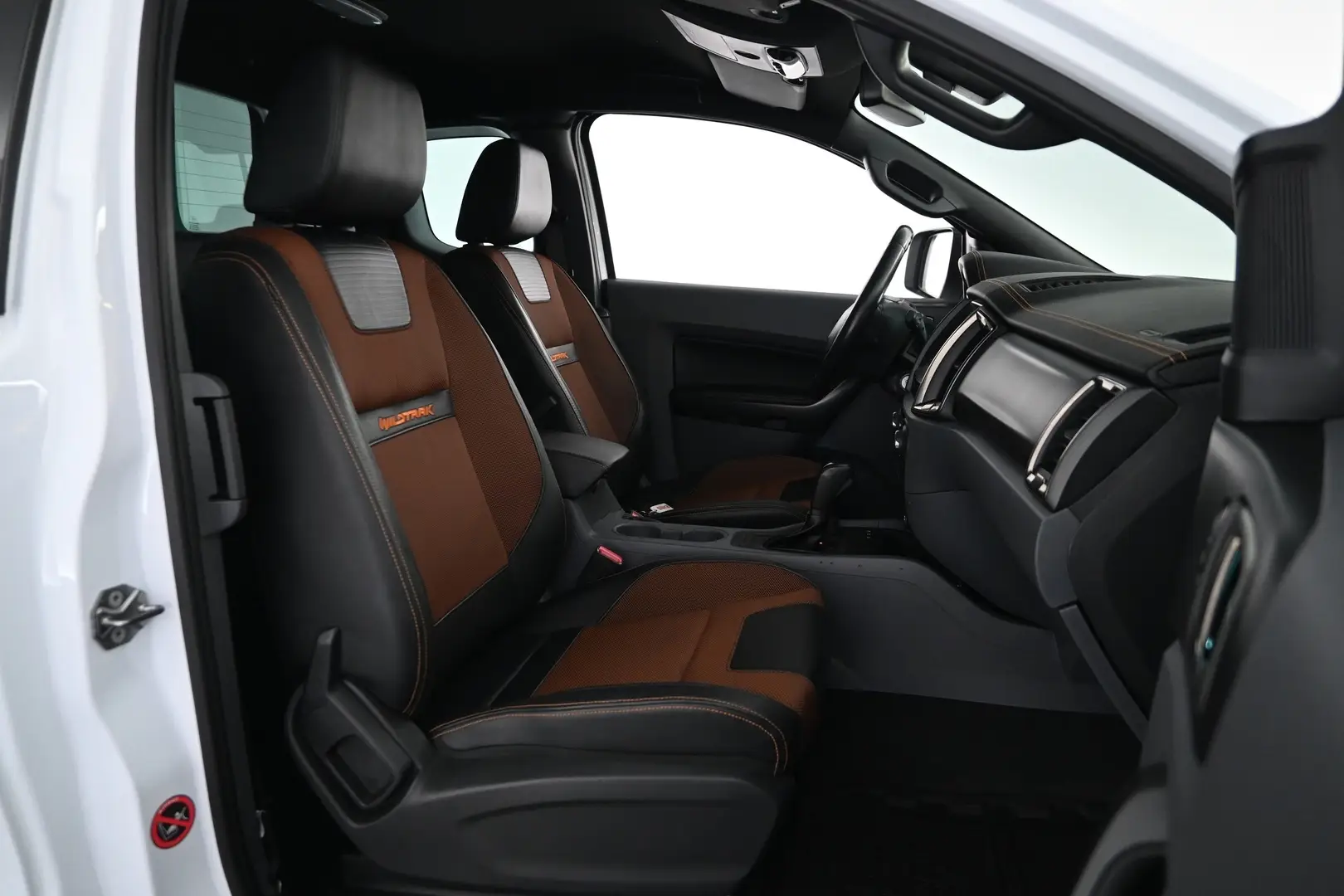 Car Image - 7y9LZqNceg18cnvNRWNt2Y