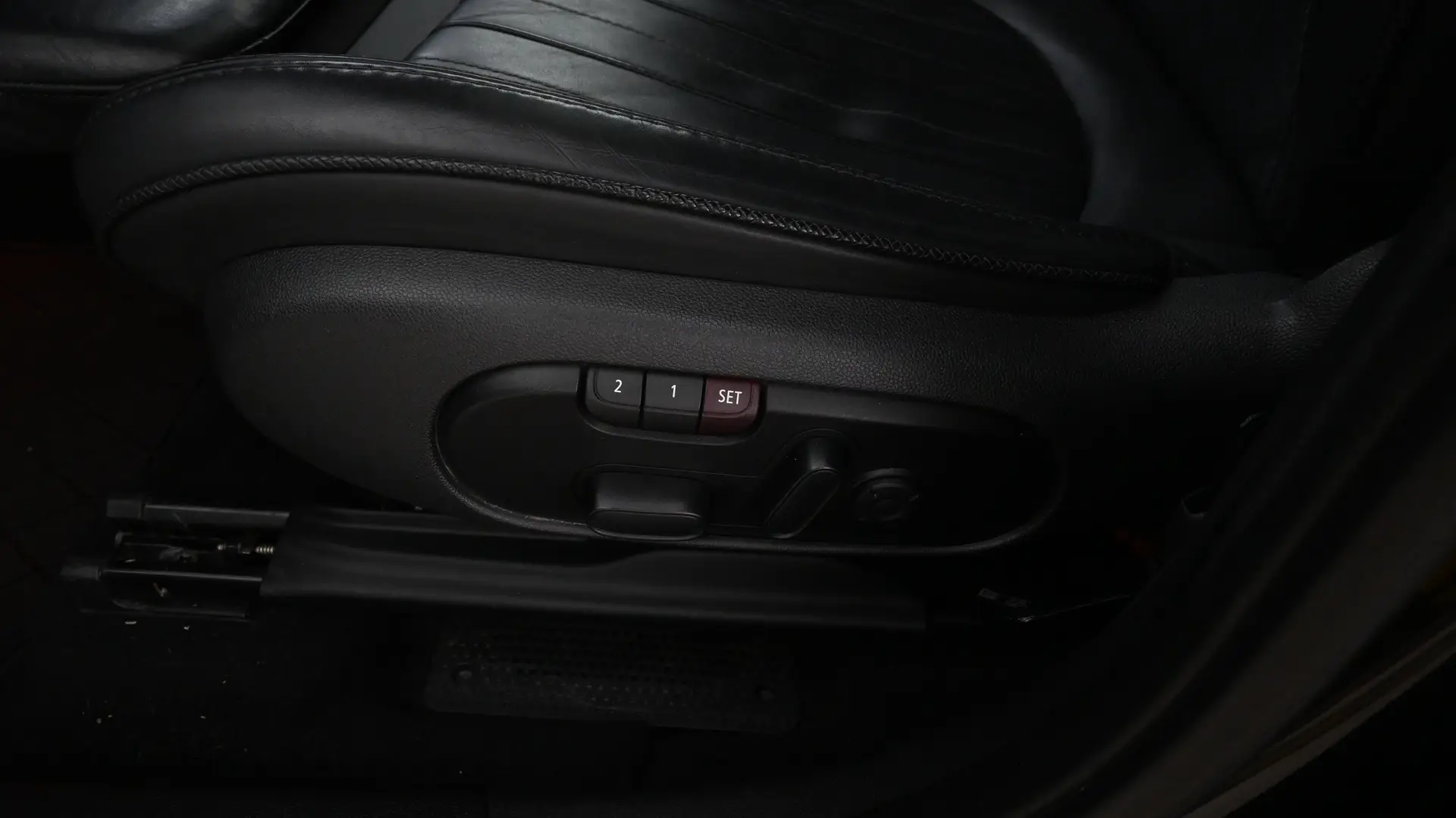 Car Image - 4KFSZ8nj8iIPlmlJsy7m5D