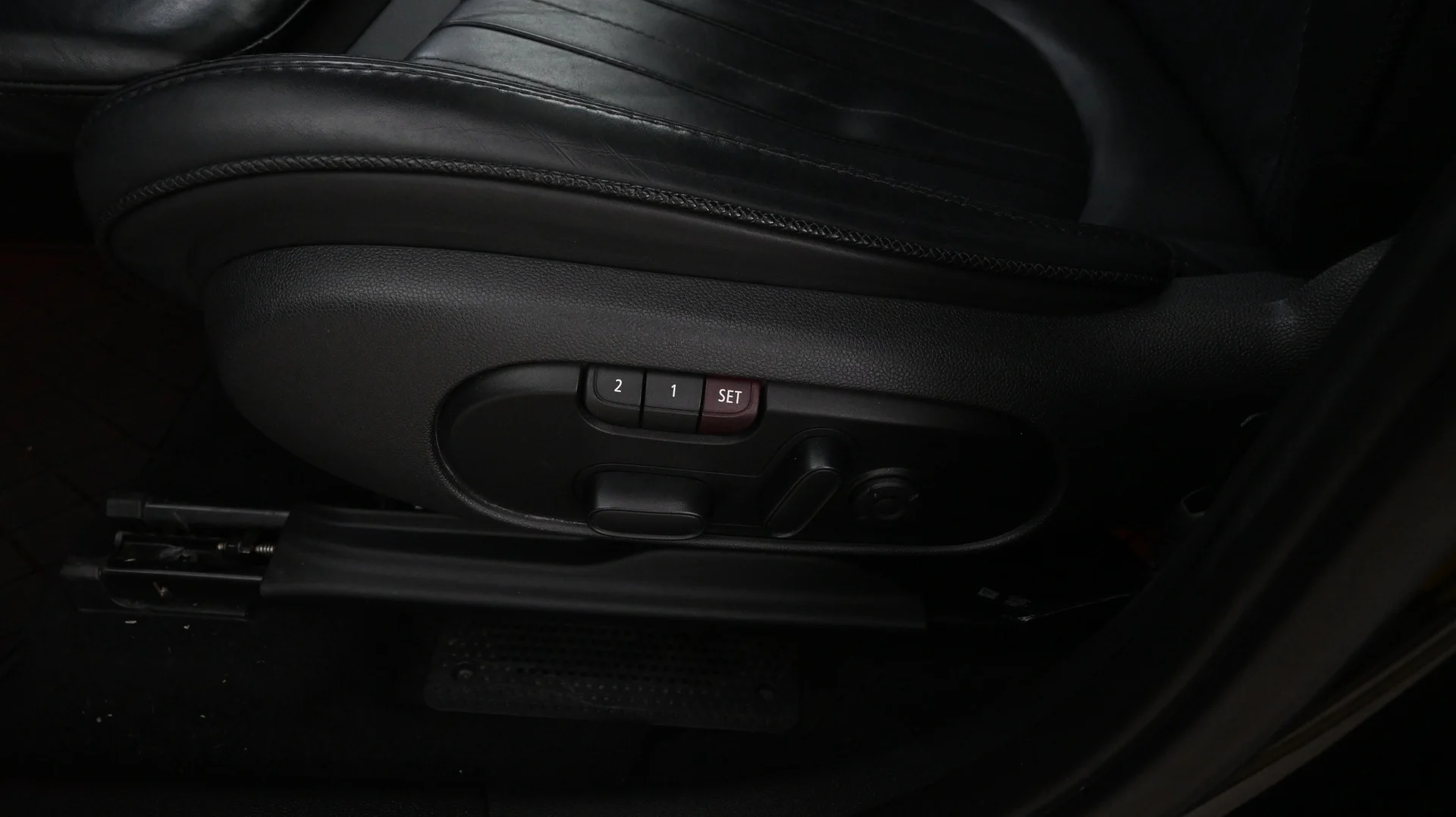 Car Image - 4KFSZ8nj8iIPlmlJsy7m5D
