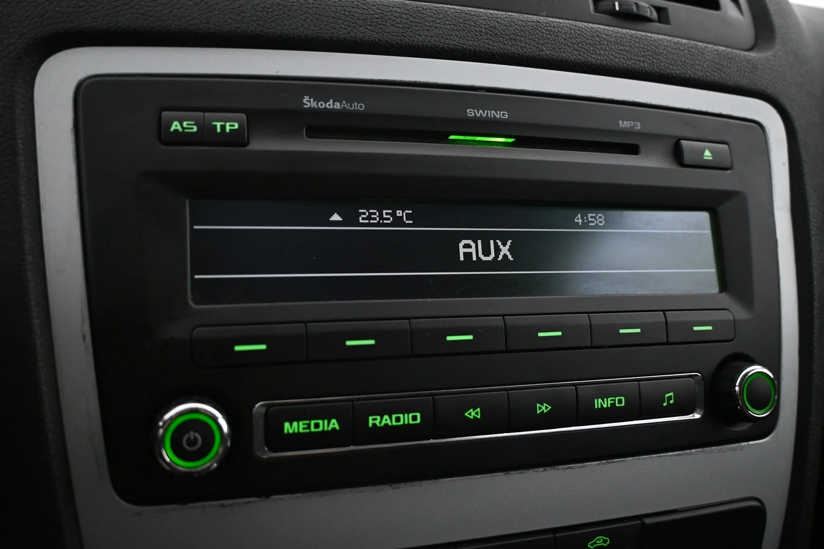 Car Image - 6QUi55w6Q0UzJ0hfhstO4b