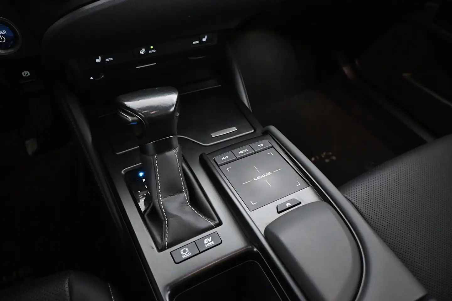 Car Image - CGBPHmOPNteaIdbEZN2fb