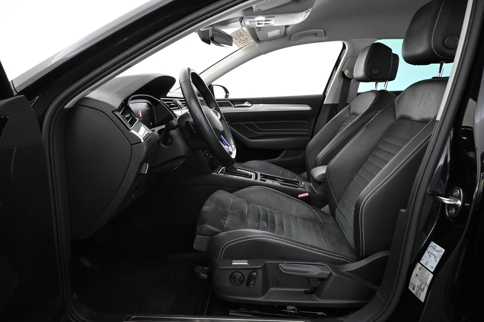 Car Image - 17H1IFKtL79SFXnU4uwju2