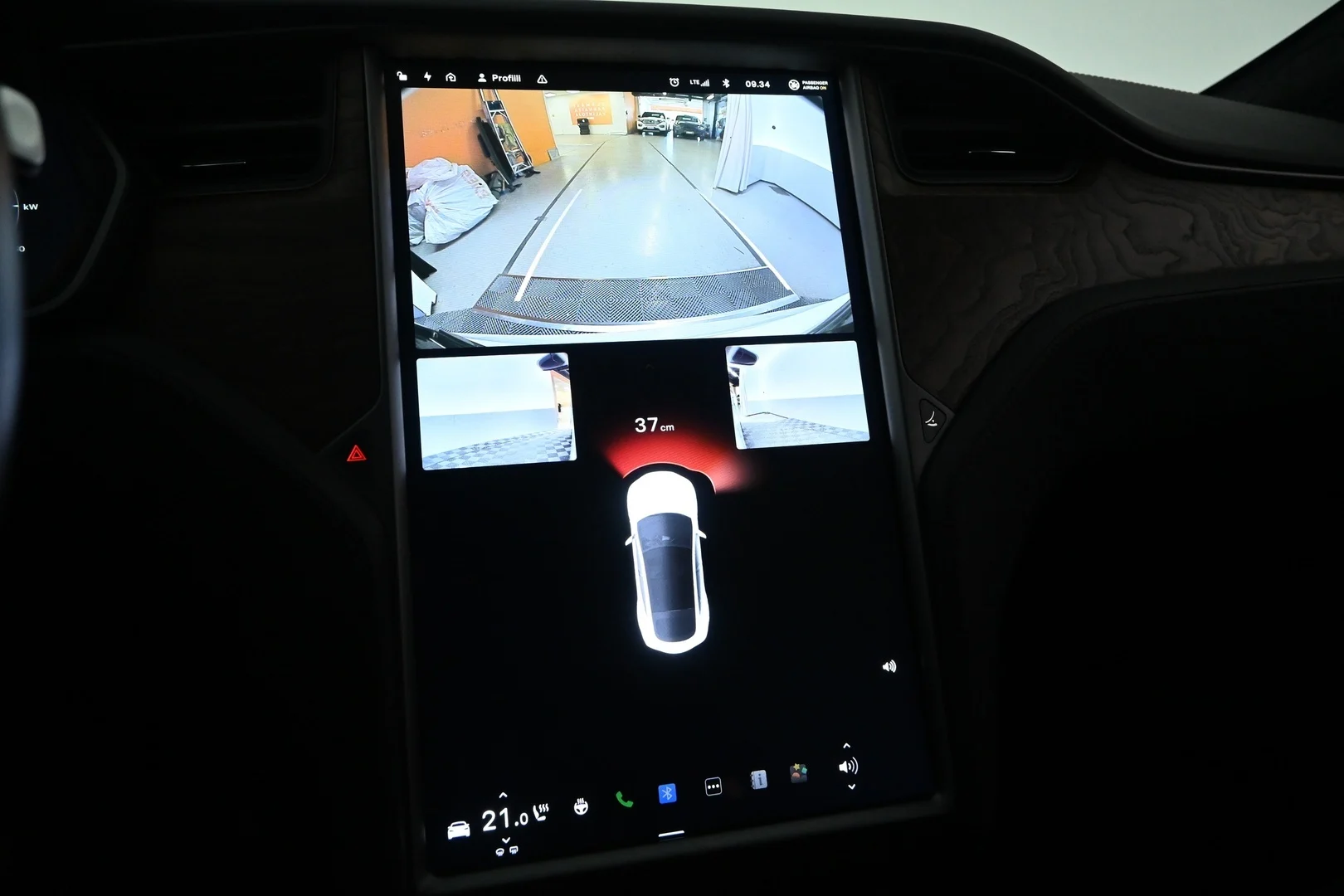 Car Image - F6kS5F6dpENu6hrT5CmWn