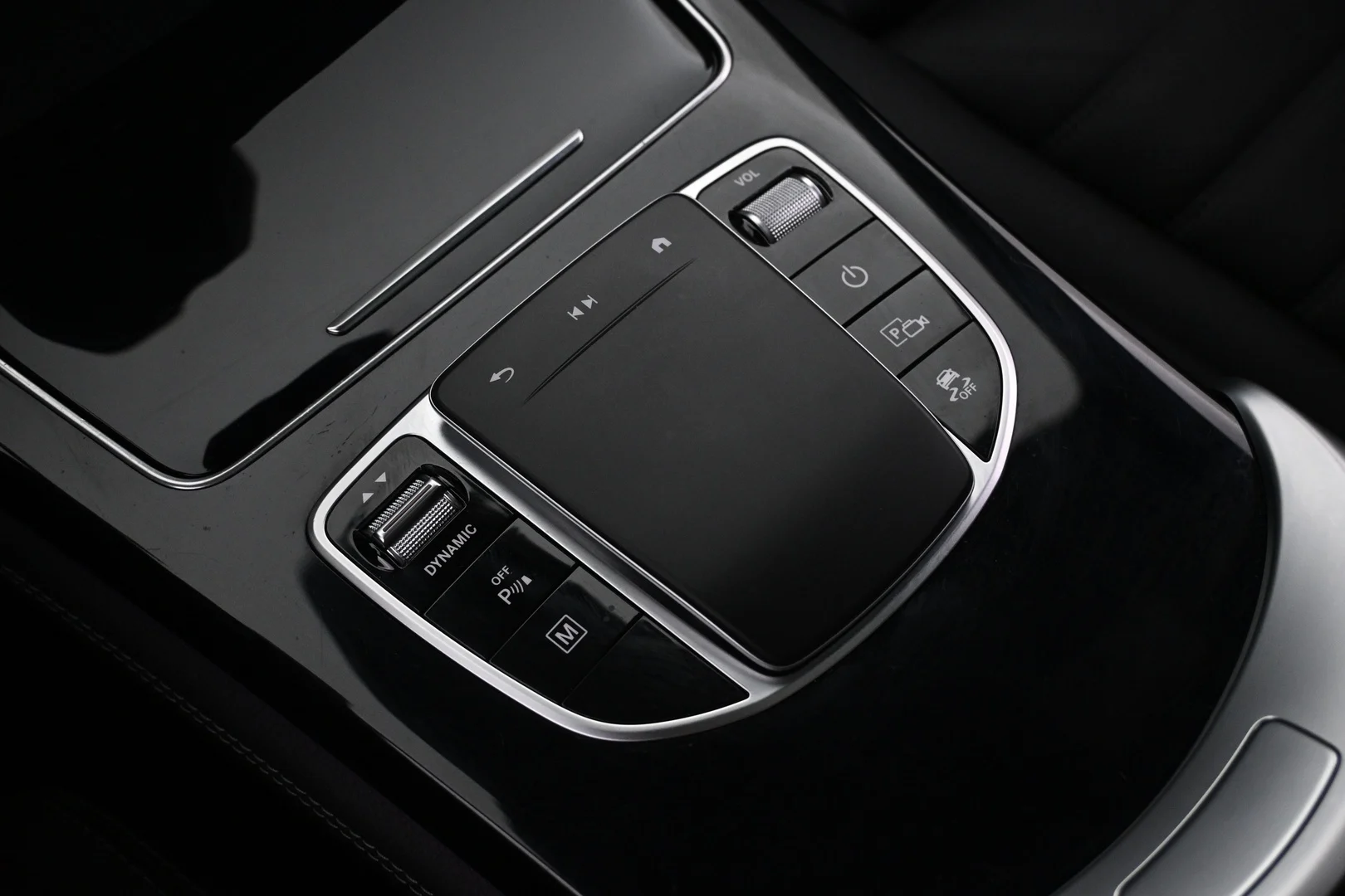 Car Image - 2Xw0N6iOl8Y2tqyH3DpZvs