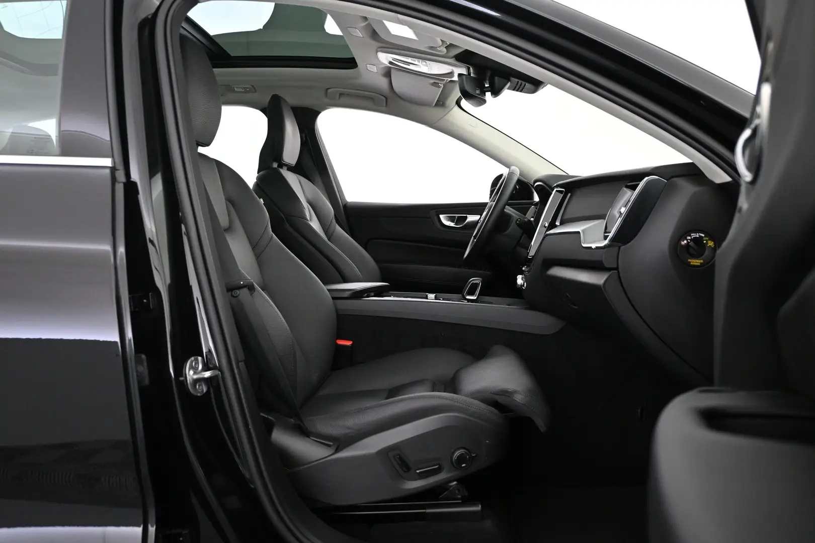 Car Image - UkDHRV7B0gWjFV2qsPc2e