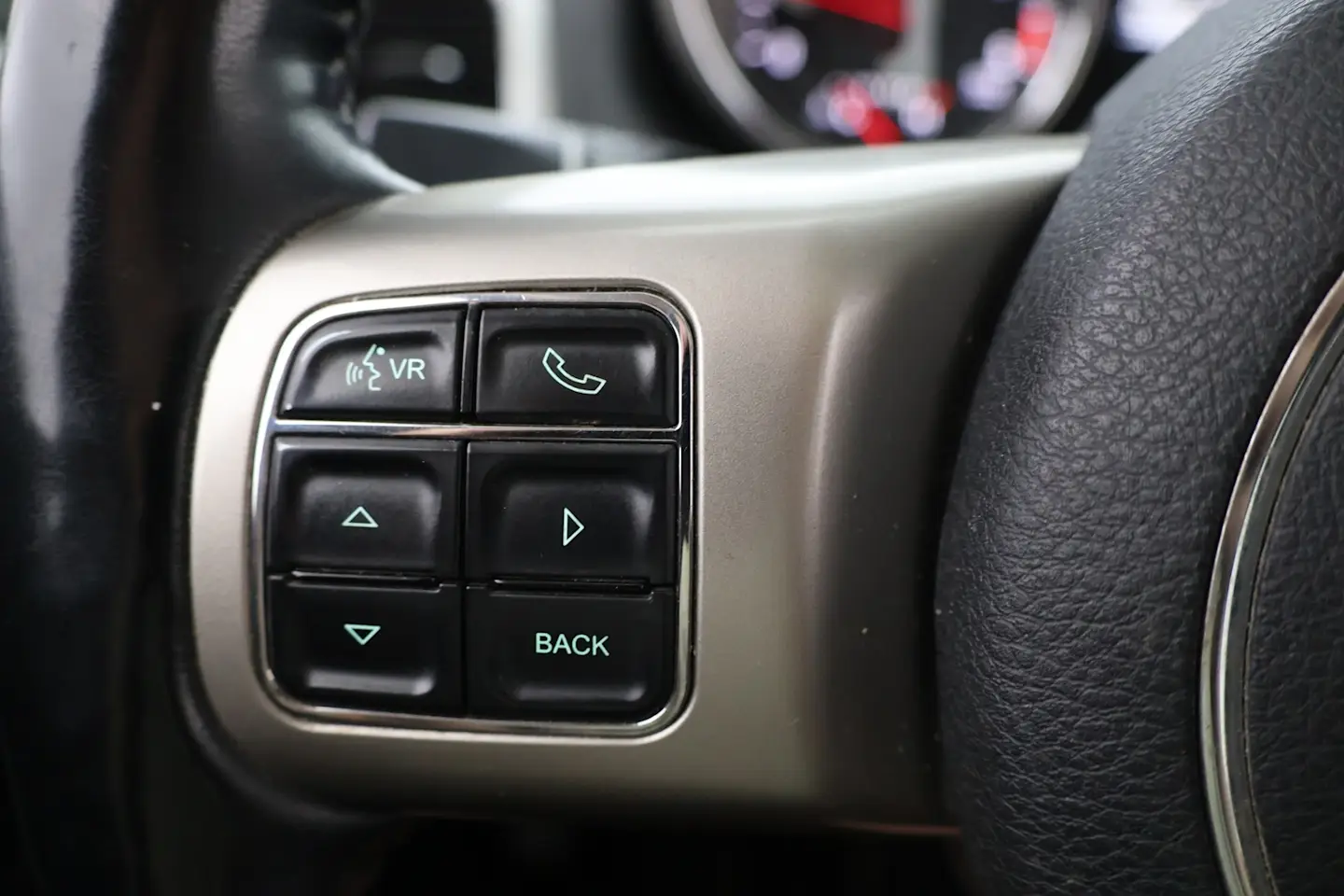 Car Image - 1MnMRlhWkbDMIVkj03IXFf