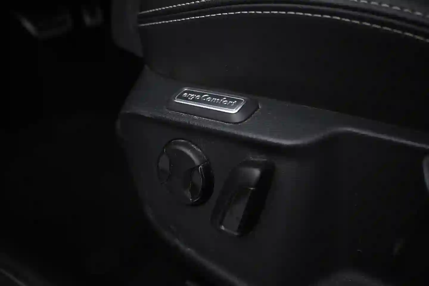 Car Image - 6z2dmXcwJ9YeGgDZWDyoEM