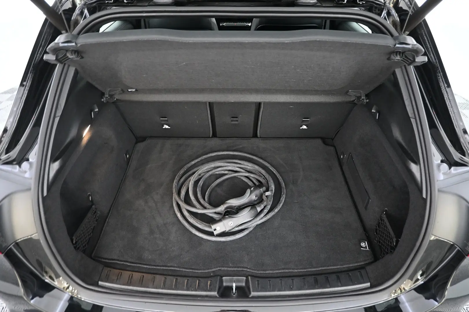 Car Image - 2wOCOKCtmlYPjlRgjD7TvL