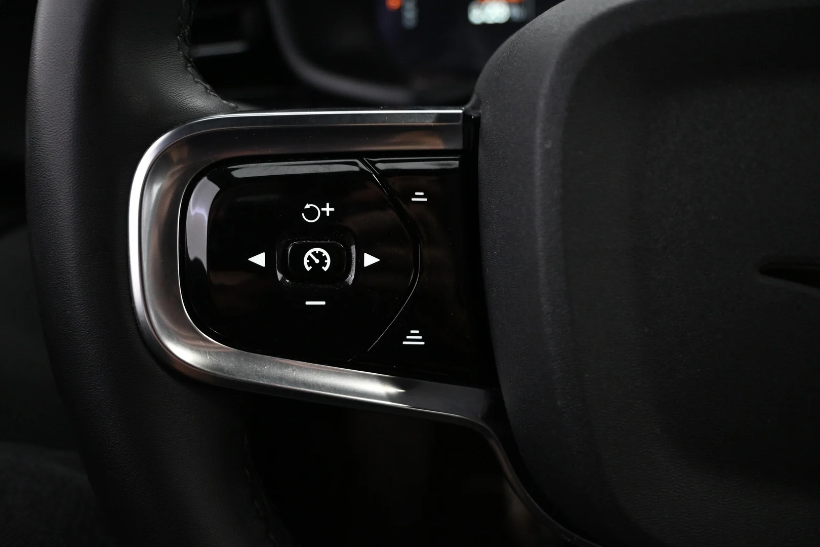 Car Image - 3R0DkSwNfRIe1rppvsNSxV